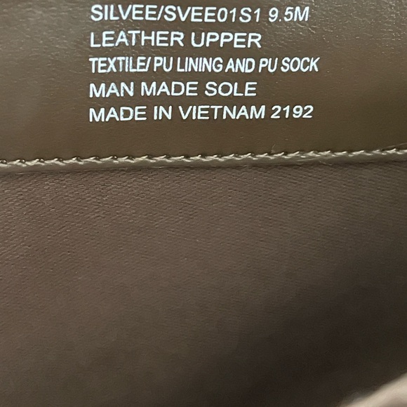 Steve Madden
Women's Brown Silvee Snip Toe Boot Size 9.5 - Picture 8 of 8